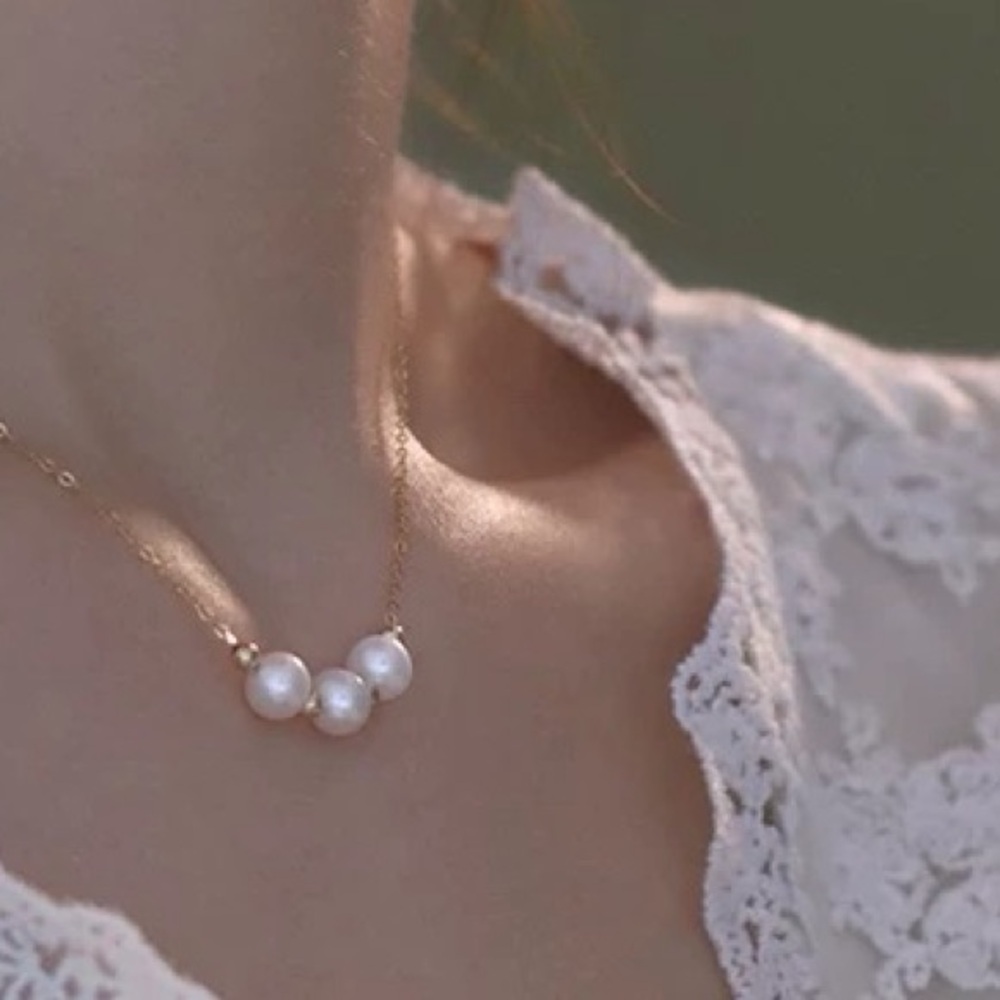 Elegant geniune Pearl Necklace